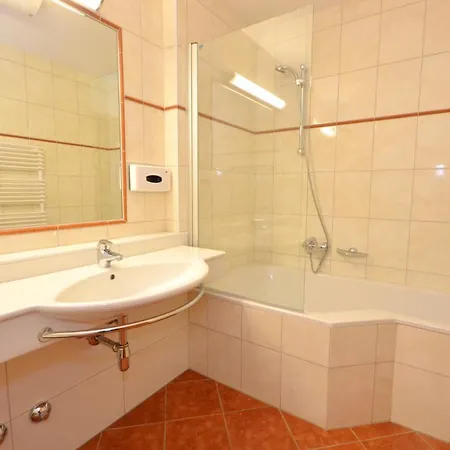 Select 11 - By Alpen * Piesendorf